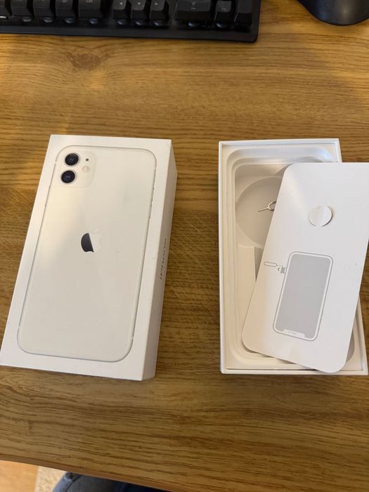 Cutie iphone 11 alb, 64 gb stare intacta