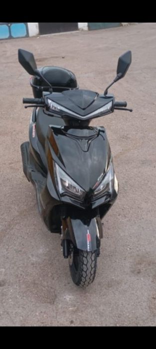 Скутер М8 Nomad.