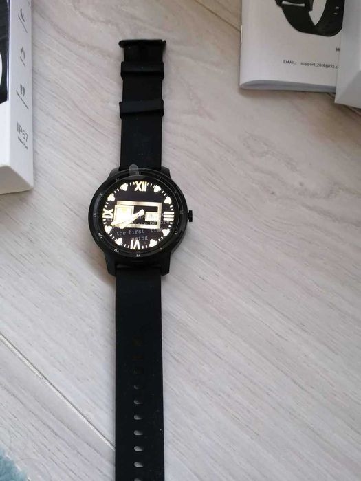 ceas sport NOU - in cutie