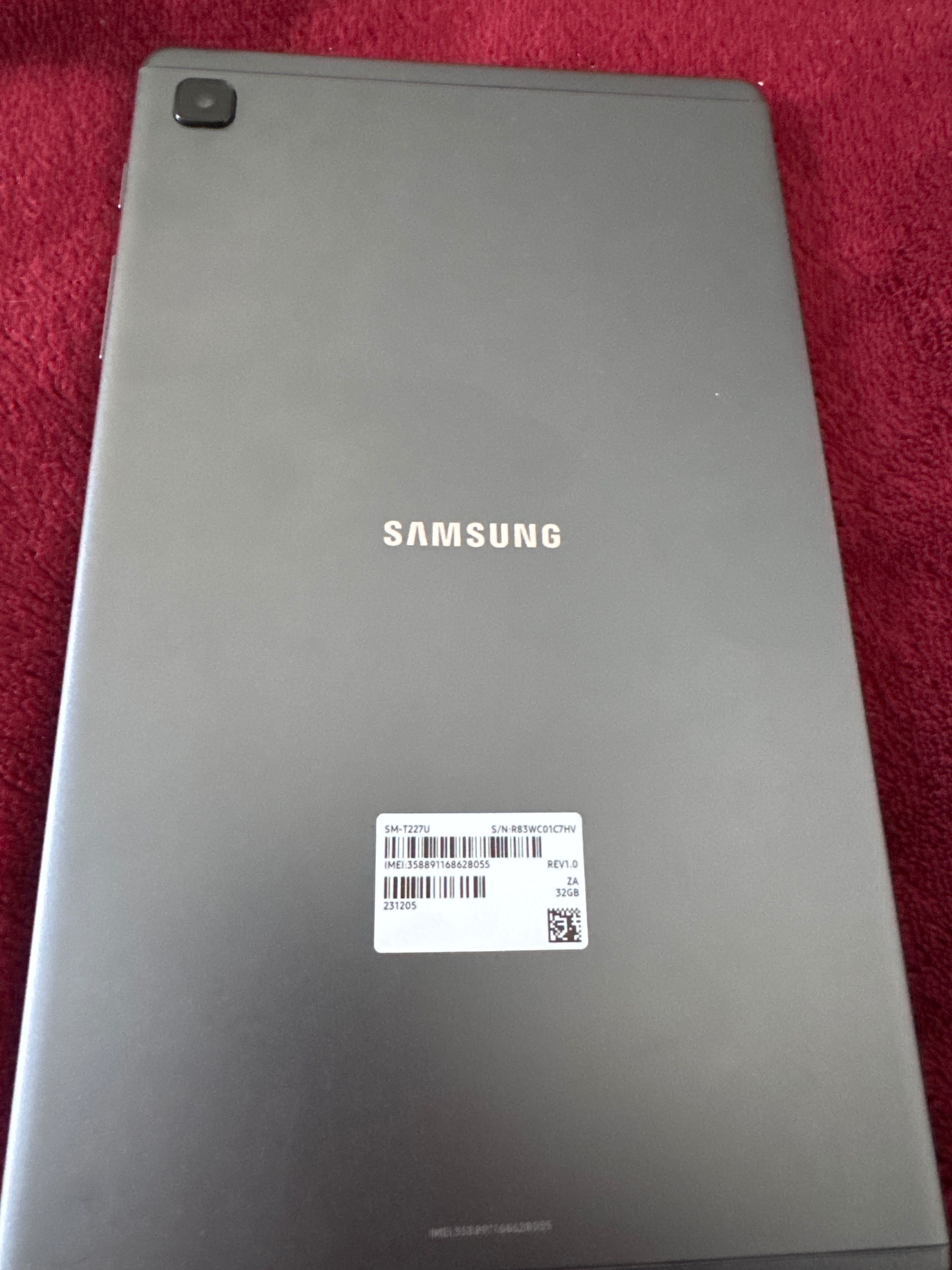 Samsung tablet aprope nou forte putin folosit