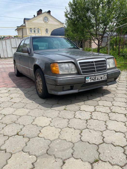 Продам Mercedes W124 2.6