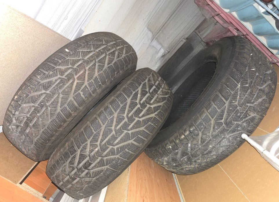 Зимни гуми 215 65 16 Kormoran