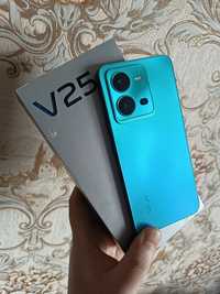 Vivo V25 8/256 GB 5G ПОЛНЫЙ КОМПЛЕКТ в отличном состоянии дёшево