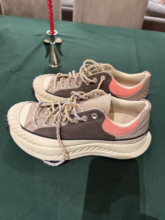 Чисто нови мъжки обувки Converse 44 номер, много актуален модел