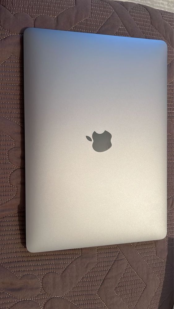 Продам MacBook Air