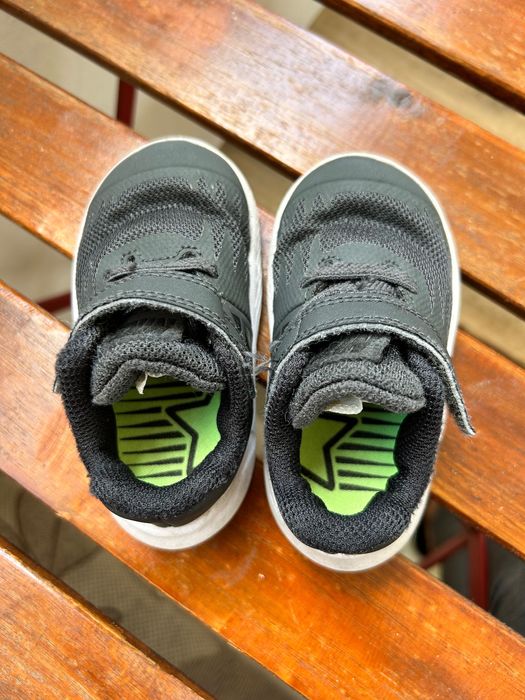 Маратонки Nike (сиви)