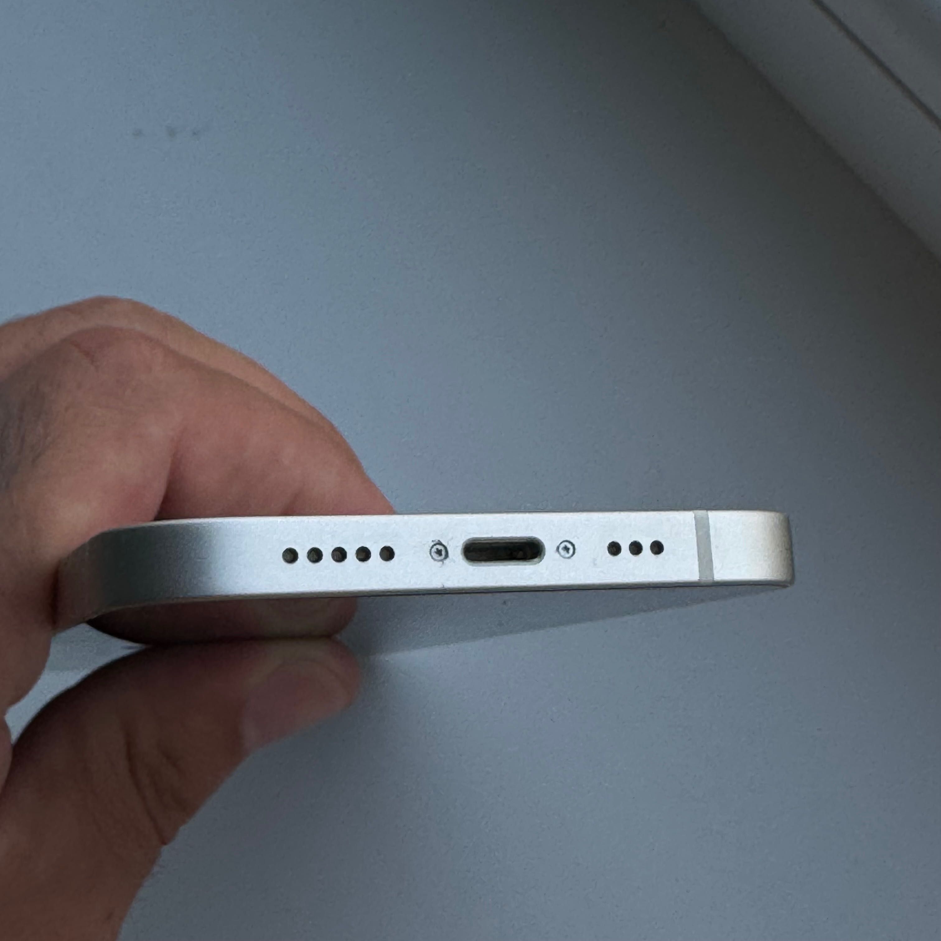 Спешно! iPhone 12 , 64 gb, бял, в перфектно състояние