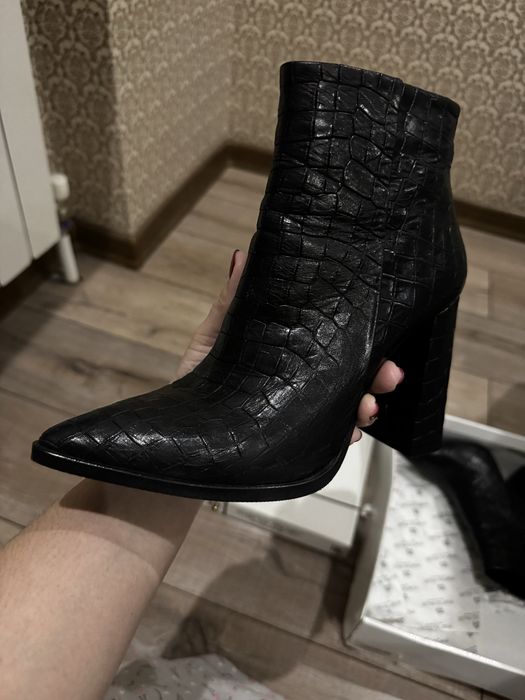 ботильоны mario muzi .оригинал .натуральная кожа питона