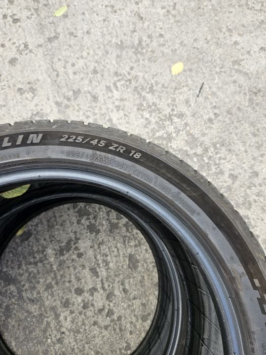 Vand set anvelope vara 2 Michellin 2 Continental 225/45/r18