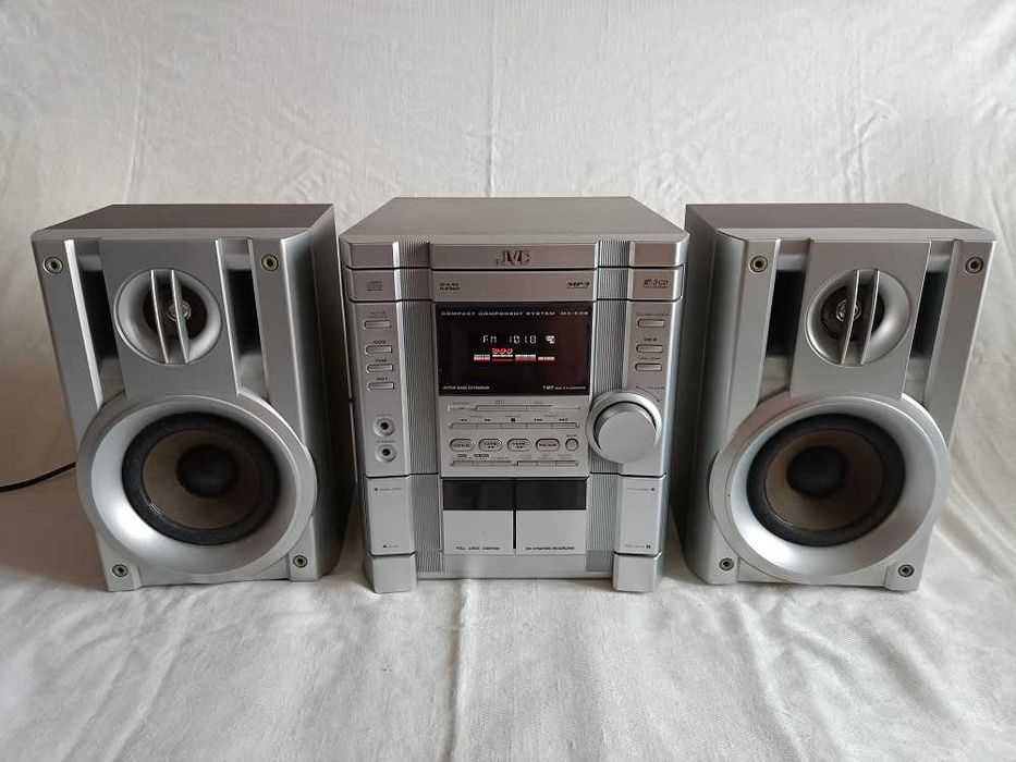 Музыкальный центр с BlueTooth.