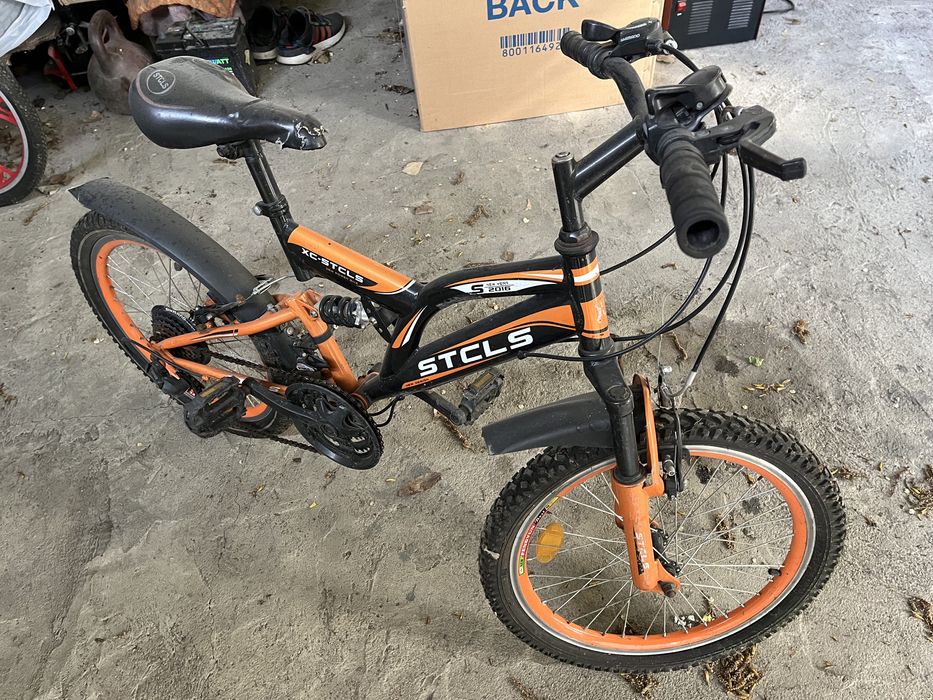 Продам два детских велосипеда 8-12 лет 40000 про-во корея, цена догово