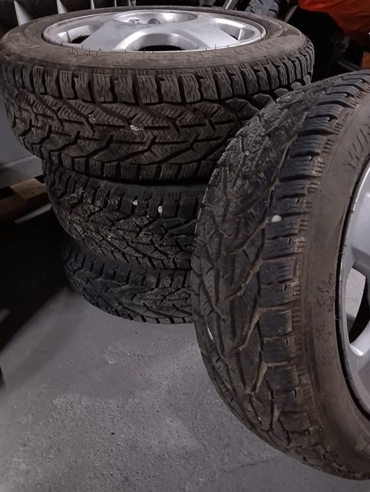 Anvelope de iarna 185/60/15