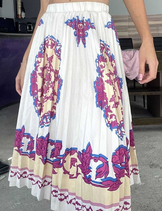 dolce gabanna пола d&g бяла дълга лилава цикламена плисе набрана шарен