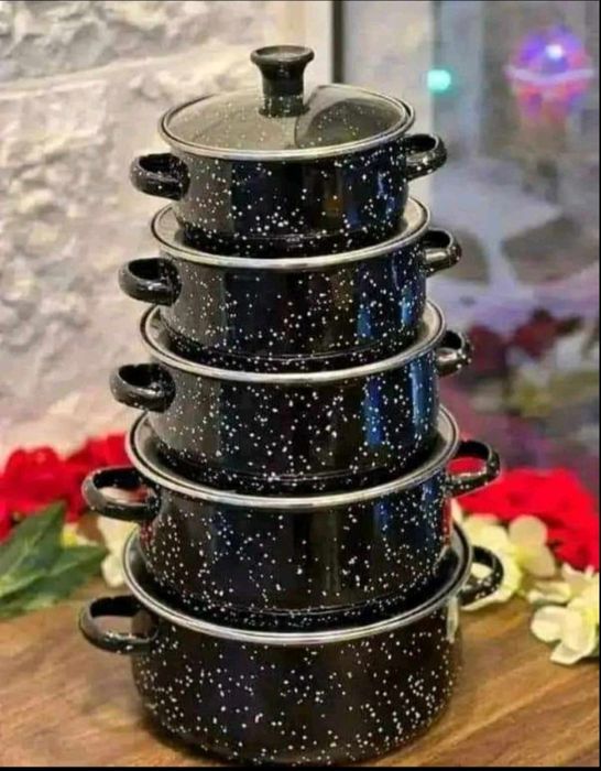 Комплекти от тенджери