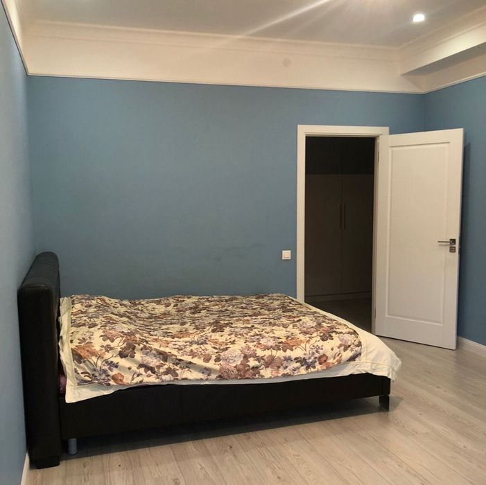 Продам двухспальную кровать