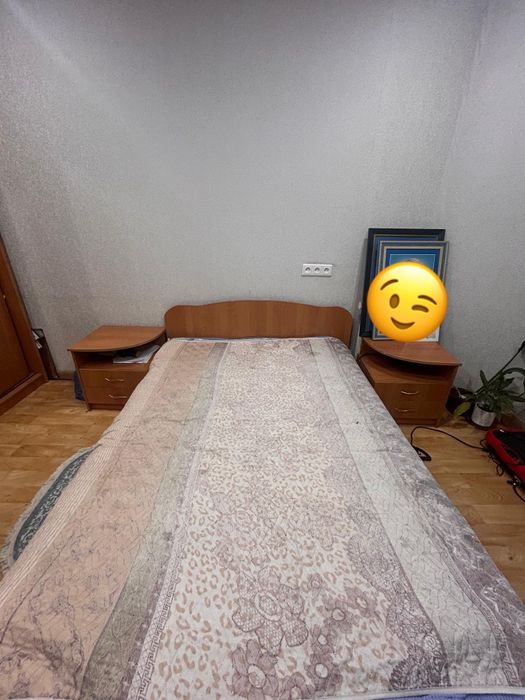 Продам спальный гарнитур