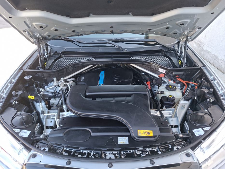 VAND/SCHIMB/BMW X5 # xDrive#Piele#315 CP#Clima 4 zone#145000 km