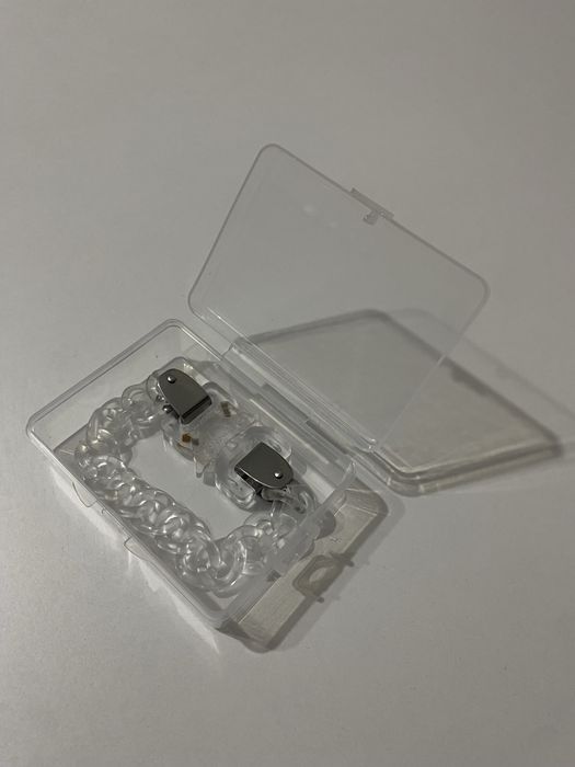 Продам браслет Alyx