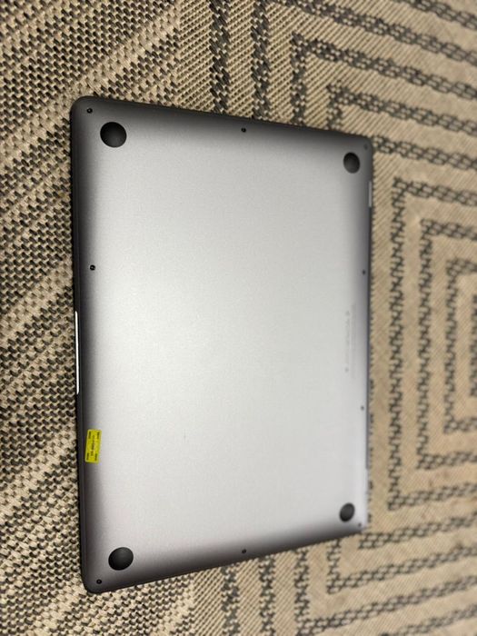Макбук эйр 2020, 256 гигабайт core i3