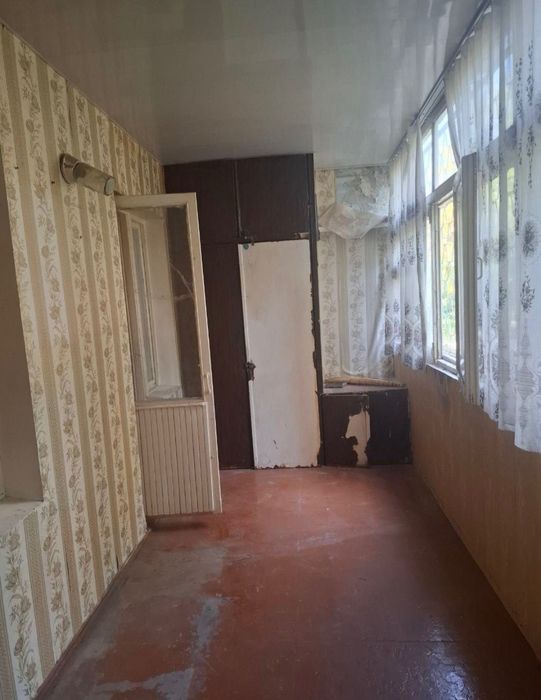 Кадышева 3комн 1этаж балк 2×6м кирпич 77я серия комнаты раздельные