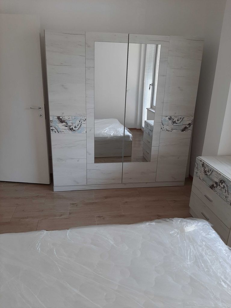 Дава се под наем Двустаен апартамент в София, Кръстова вада - 75 кв.м за 510 € - Снимка #4