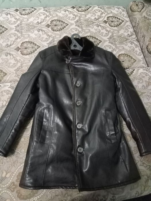 Продам дубленку мужскую новое не подошол ПО размеру