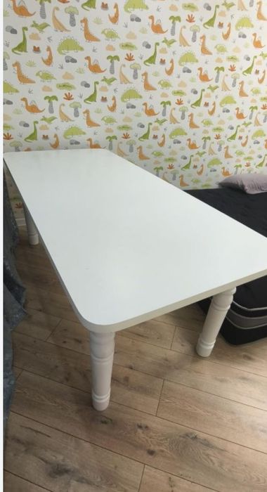 Стол обеденный можно и гостевой