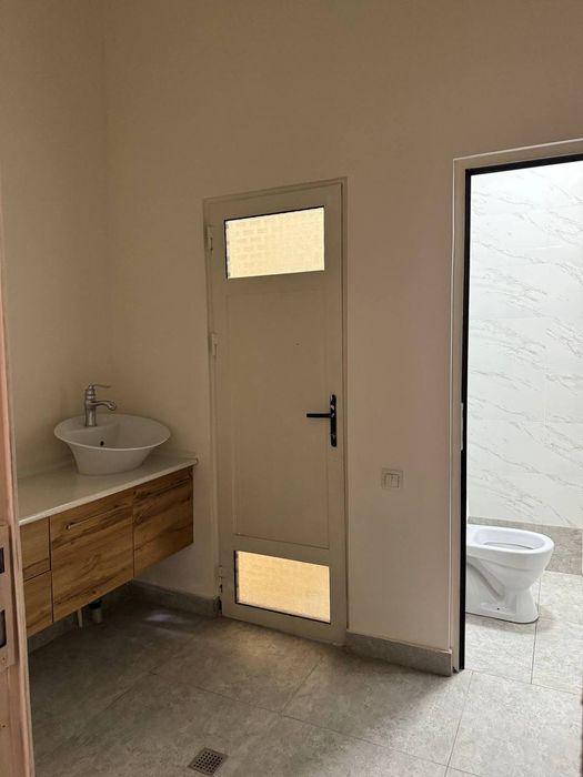 Готовый офис на Чехова. Площадь: 150 м²+50 м²