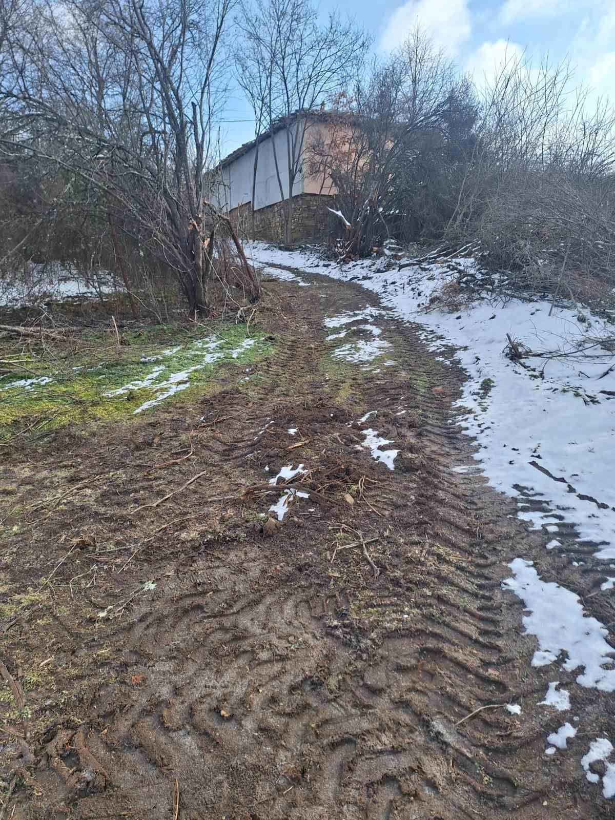 Продава се поземлен имот в село Прибой, област Перник