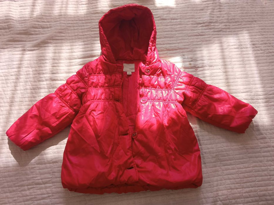 Продаются б/у стильные осенние куртки для девочек.