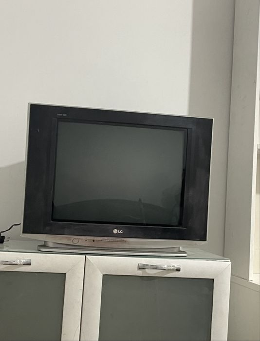 Отдам рабочий телевизор бесплатно