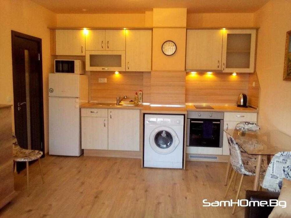 Дава се под наем Двустаен апартамент в Варна, Център - 55 кв.м за 500 € - Снимка #2