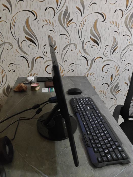 Монитор AOS 22" Full Hd. В отличном состояние.