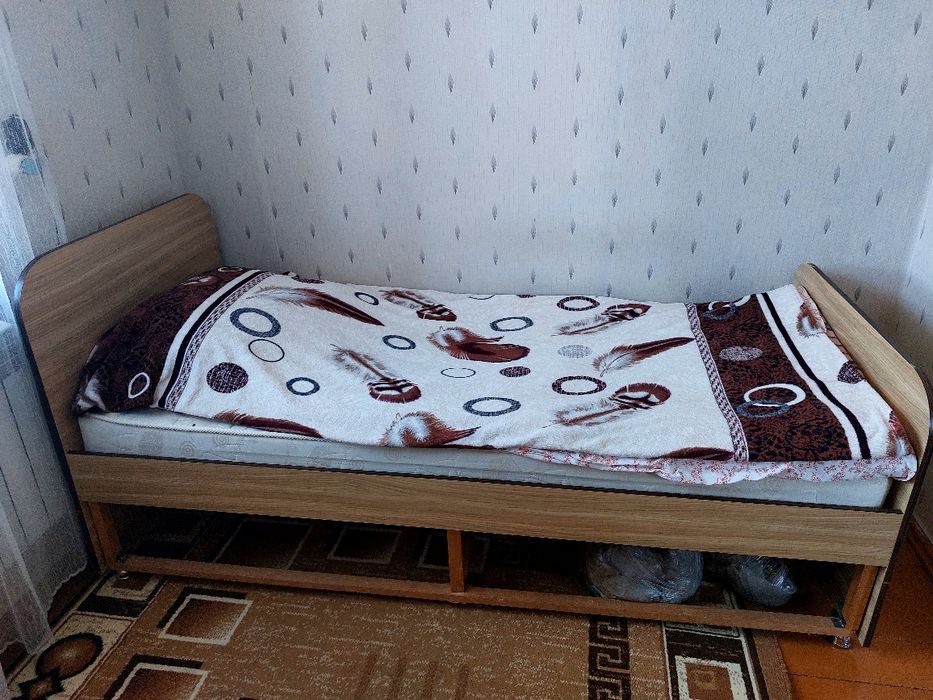 Продам кровать. Б/ у