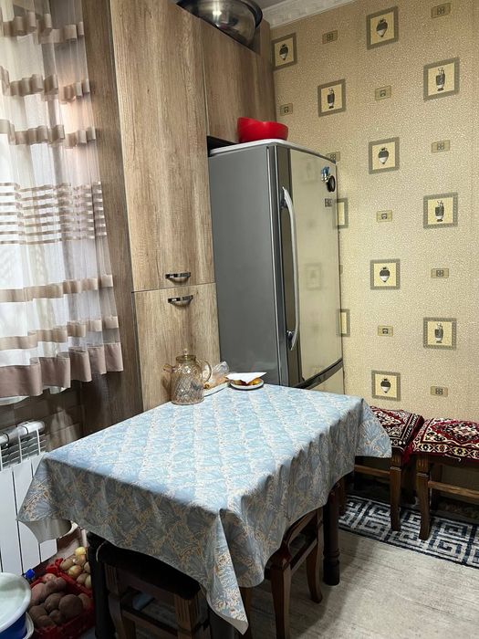 3 xonslu uy srochna sotiladi