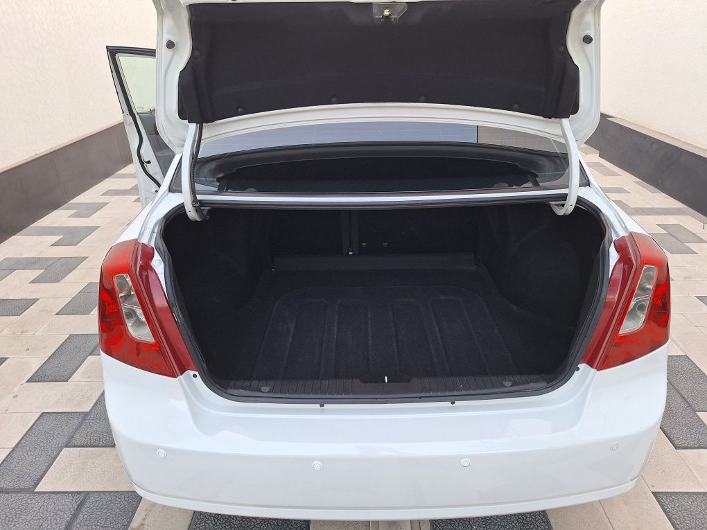 Продаётся Lacetti 1.8