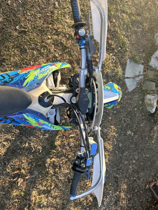 Enduro /moto /husqvarna 250 fe (ktm)