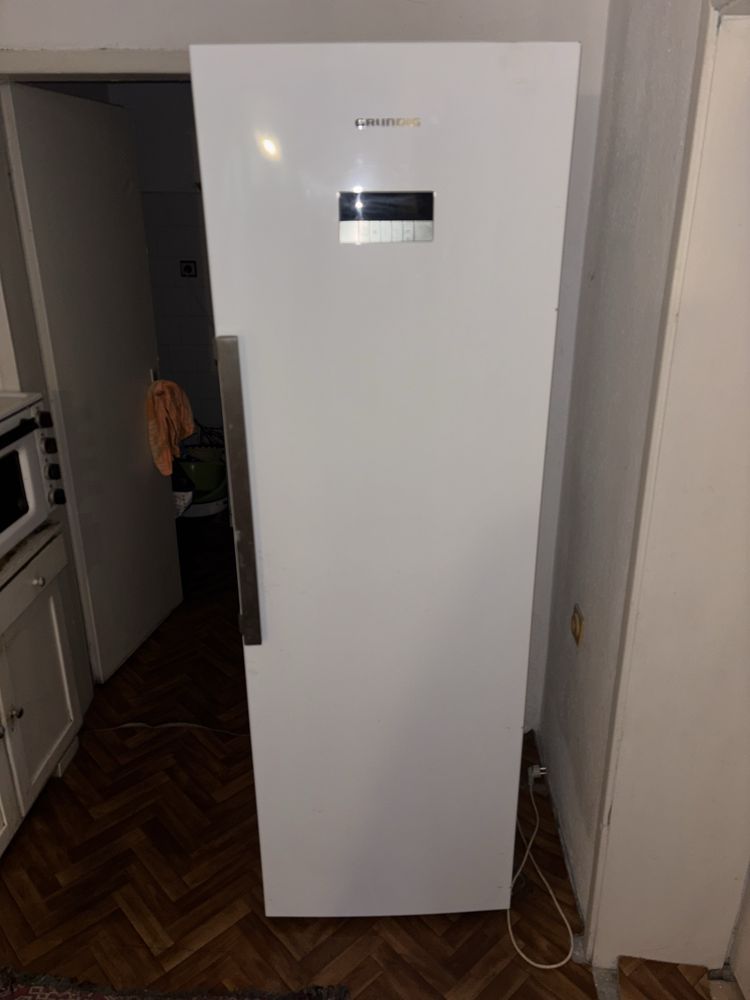 Хладилник Grundig