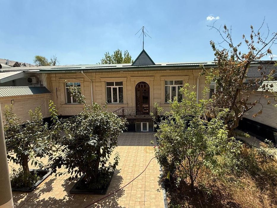 Район: Яккасарой
Кўча: Саламатина
Молжал: Братски
Хоналар сони: 8+ошхо