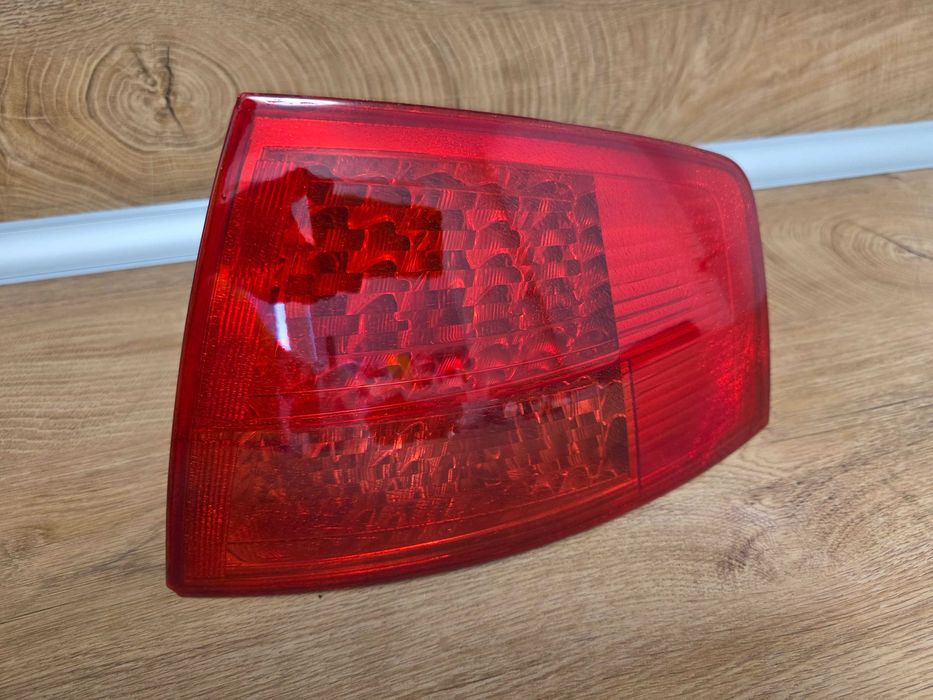 Десен стоп Audi A8 D3