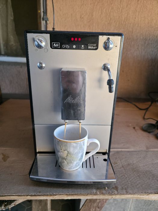 Vând aparat de cafea Melitta Caffeo Solo Perfect Milk