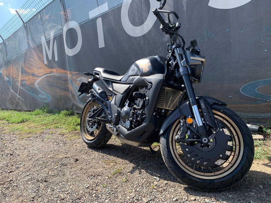Motocicleta Daytona Zontes GK350 , scrambler, permis A2, Rate !