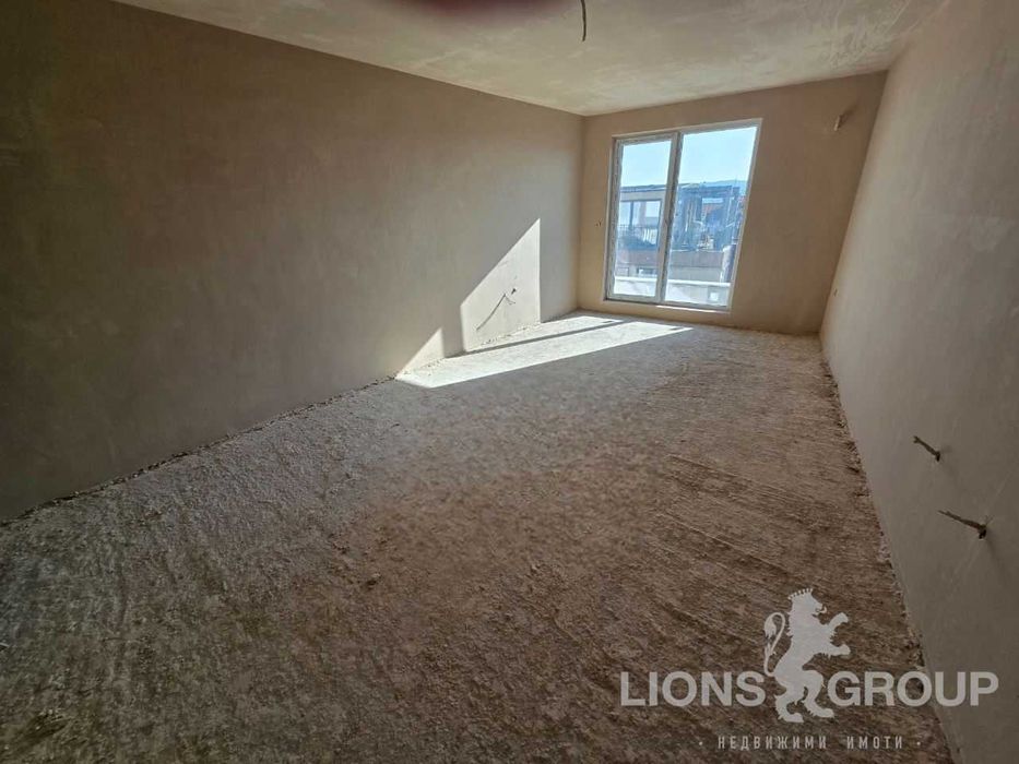 Продава се Тристаен апартамент в Варна, Център - 97 кв.м за 1567 €/кв.м - Снимка #1