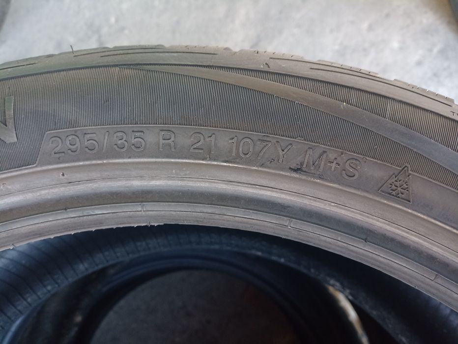 4 anvelope de iarna Vredestein ca si noi 295/35 R21 dot 3719