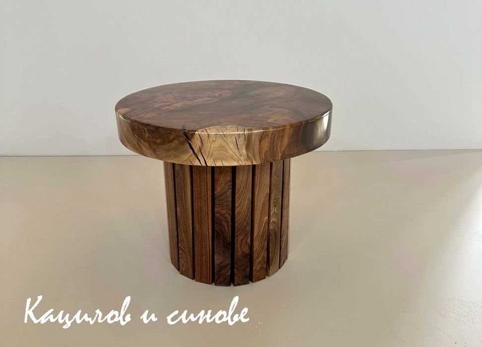 Маса от Масив Орех