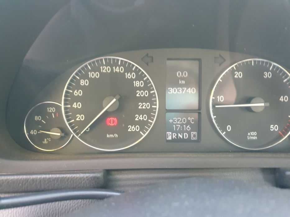 Vând  Mercede - Benz C200 CDI