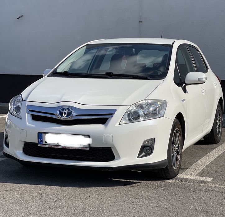 Vand toyota auris hybrid 2011
