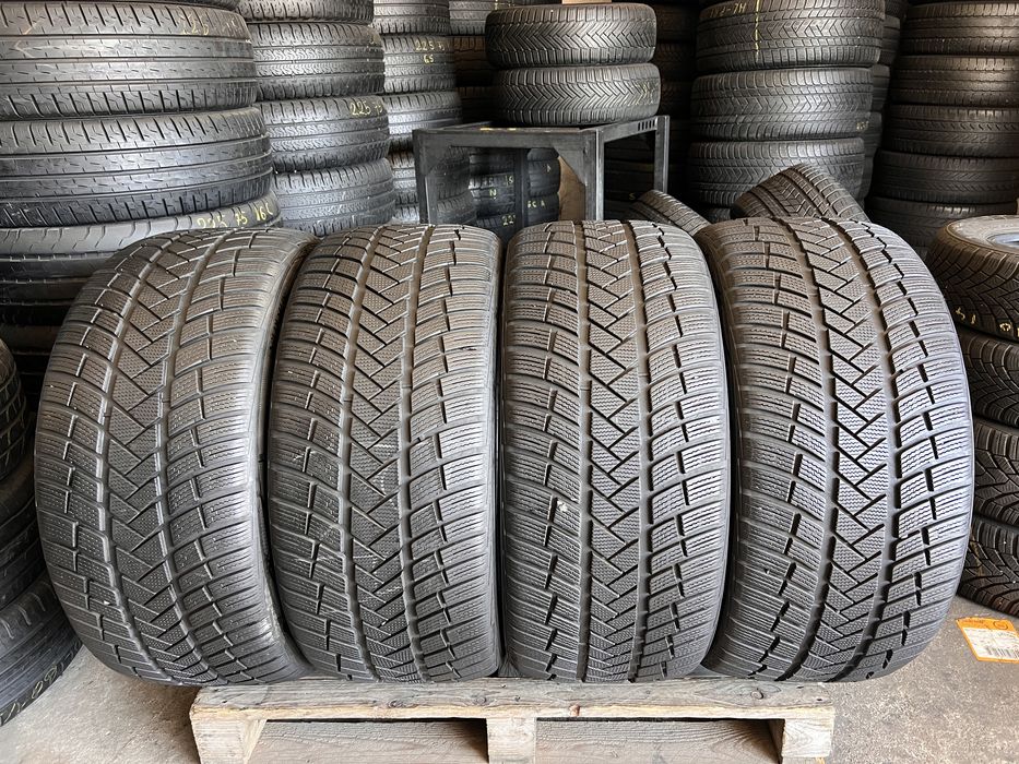 4 anvelope iarna 285/35/22 , Vredestein , DOT 4322, 7.5 mm