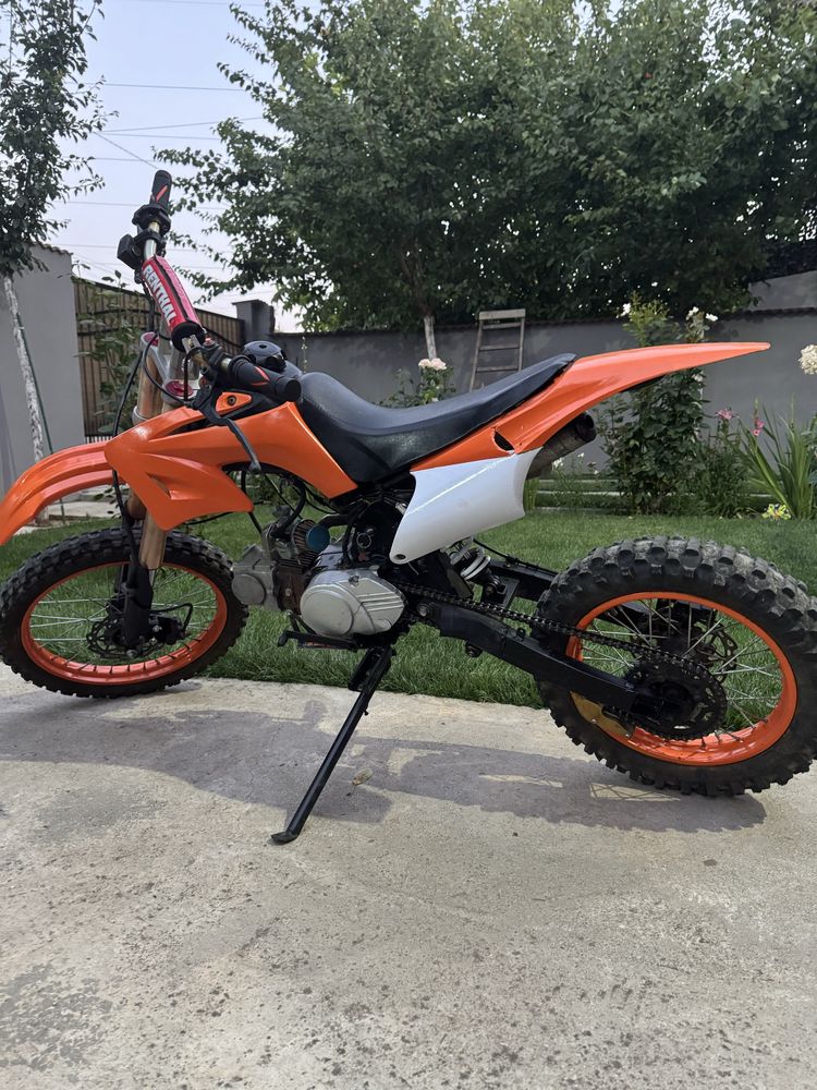 Vand cross 125 4 trepte 4 timpi merge impecabil accept orice proba
