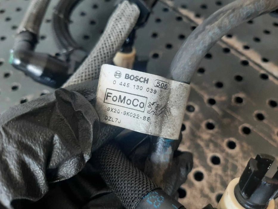 rampa retur injectoare  3.0 d 306dt 4x4 biturbo  land rover range rover sport 2 l494  9x2q-9k022-be